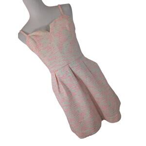 MOULINETTE SOEURS! TEXTURED WHITE, BRIGHT PINK, METALLIC SILVER DRESS! SIZE 8P